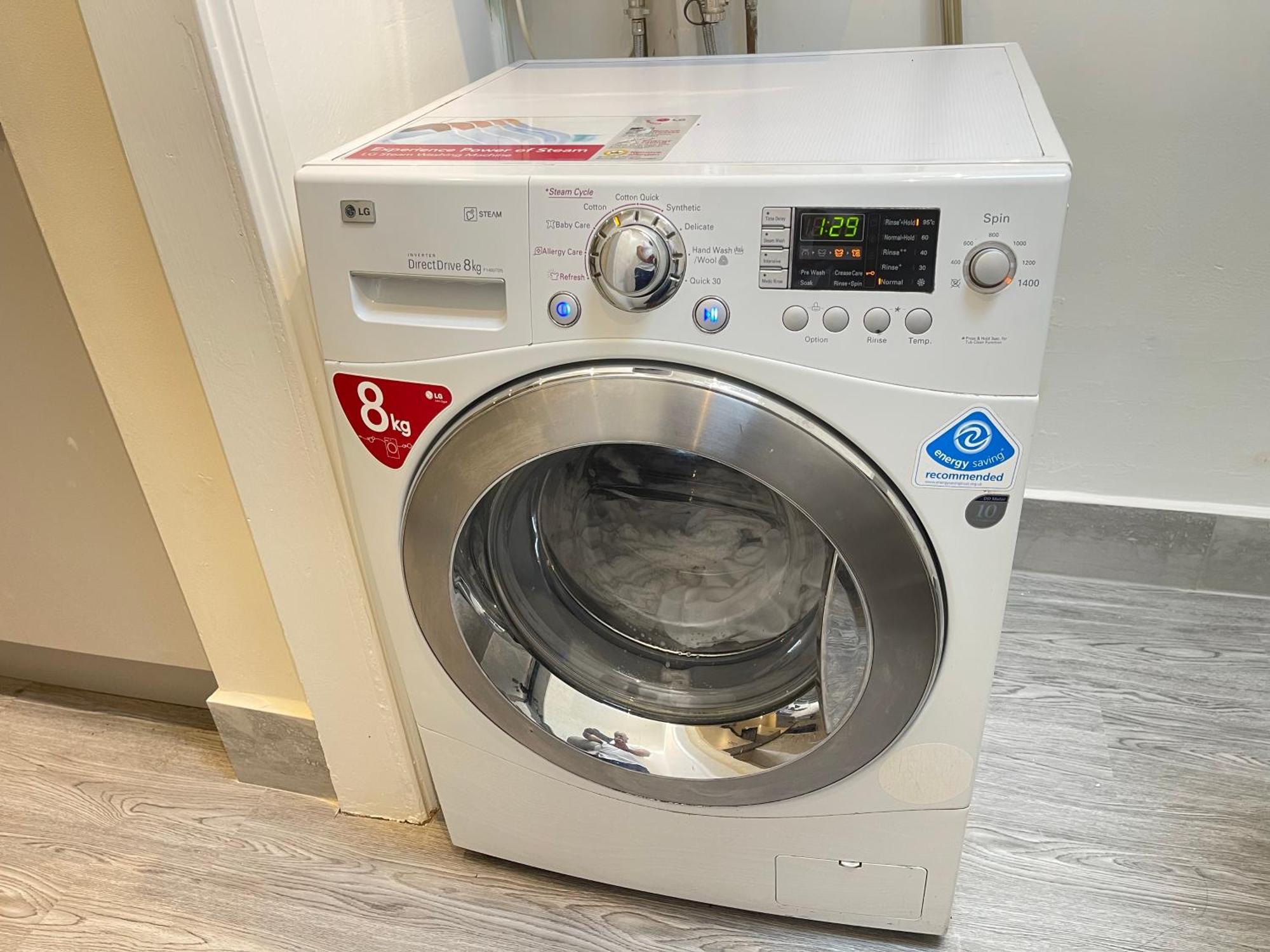 לייסטר Hometel Digs Morden Comfy Home Can Sleep 11 מראה חיצוני תמונה